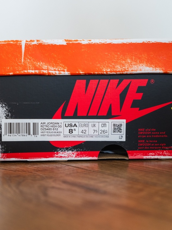 Jordan 1 Chicago Lost & Found Reimagined - Men\'s Size 8.5 main image 4